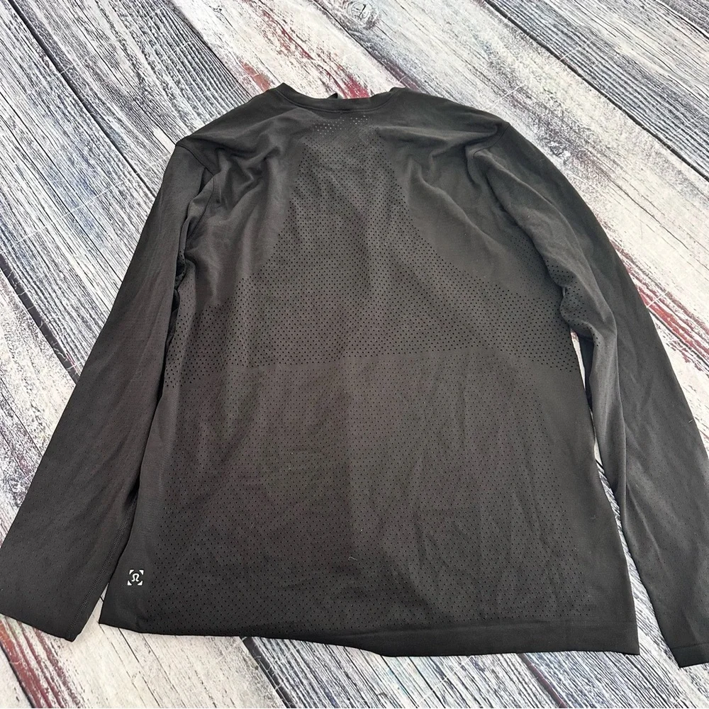 Lululemon Women’s Black Long-Sleeve Performance Top